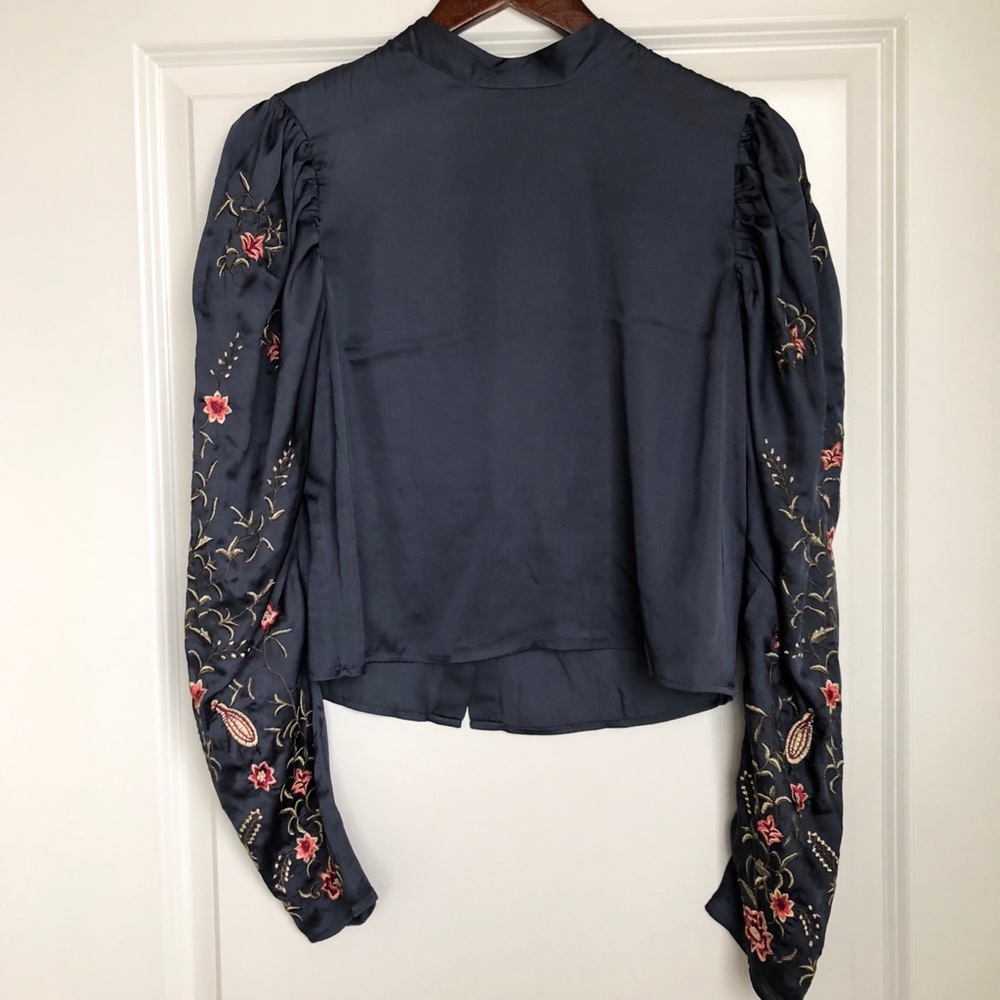 H&M Long sleeve embroidered blouse